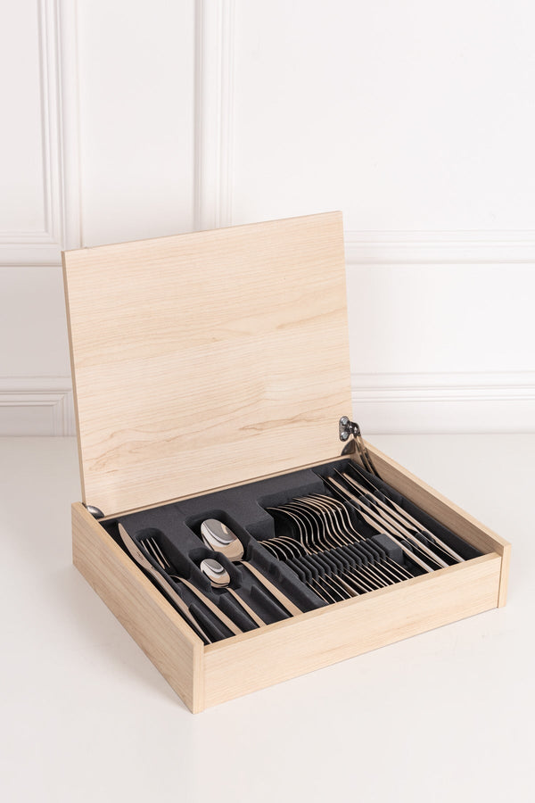 Carraig Donn Nomo 24 Piece Cutlery Canteen