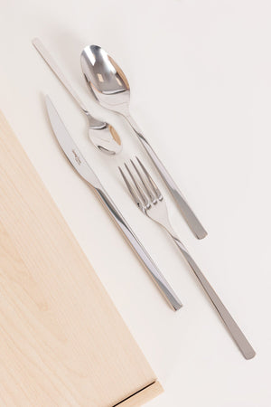 Carraig Donn Nomo 24 Piece Cutlery Canteen