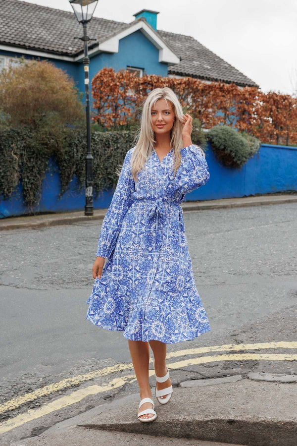 Carraig Donn Norah Blue Printed Midi Dress