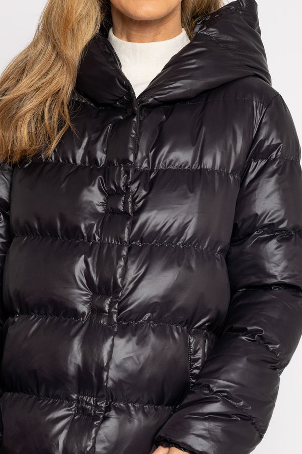 Carraig Donn Padded Puffer Coat in Black