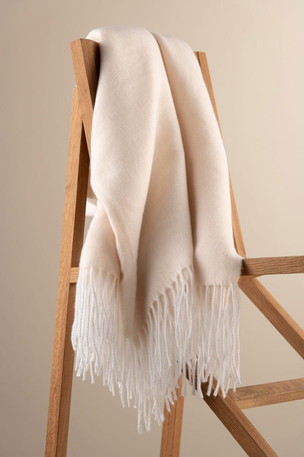 Carraig Donn Pearl Champagne Throw