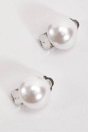 Carraig Donn Pearl Clip On Earrings