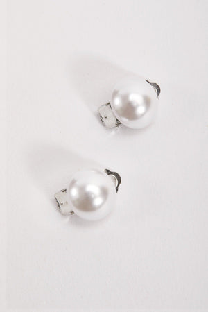 Carraig Donn Pearl Clip On Earrings