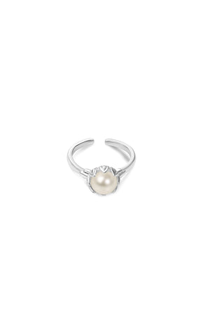 Carraig Donn Pearl Leaf Ring
