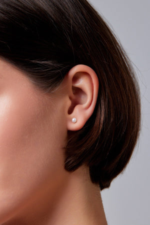 Carraig Donn Pearl Studs 6mm