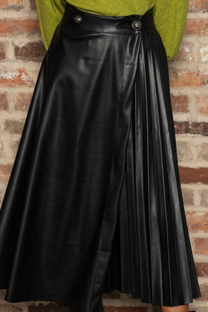 Carraig Donn PU Pleated Midi Skirt