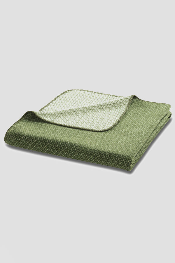 Carraig Donn Recover Tiny Diamond Throw 150x200cm in Green