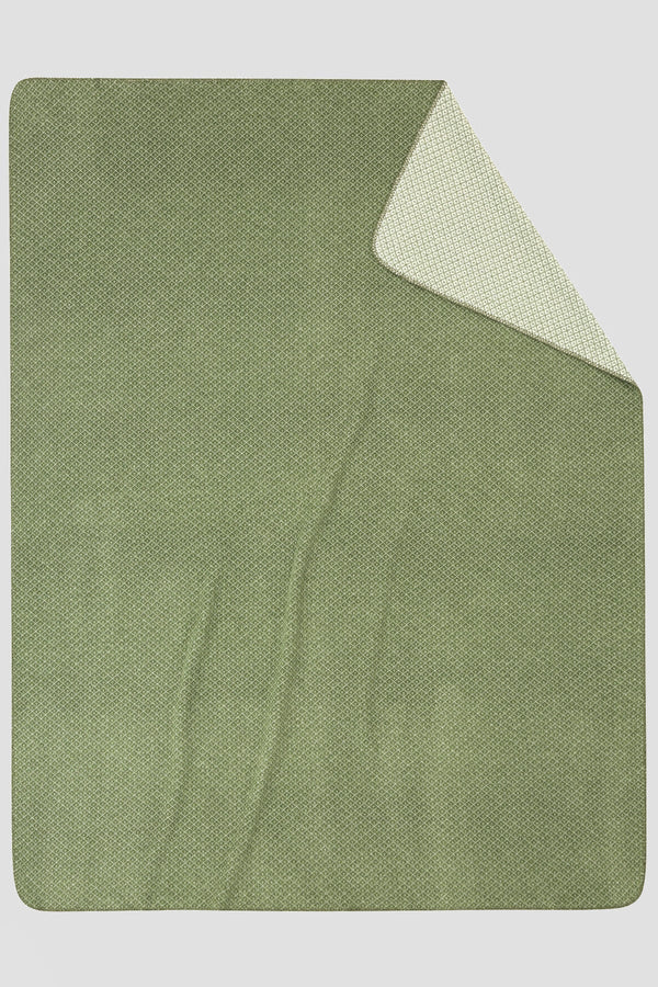 Carraig Donn Recover Tiny Diamond Throw 150x200cm in Green