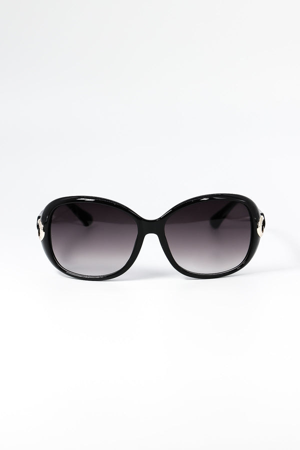 Carraig Donn Round Lens Sunglasses with Arm Detail