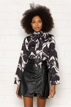 Carraig Donn Sasha Blouse in Black