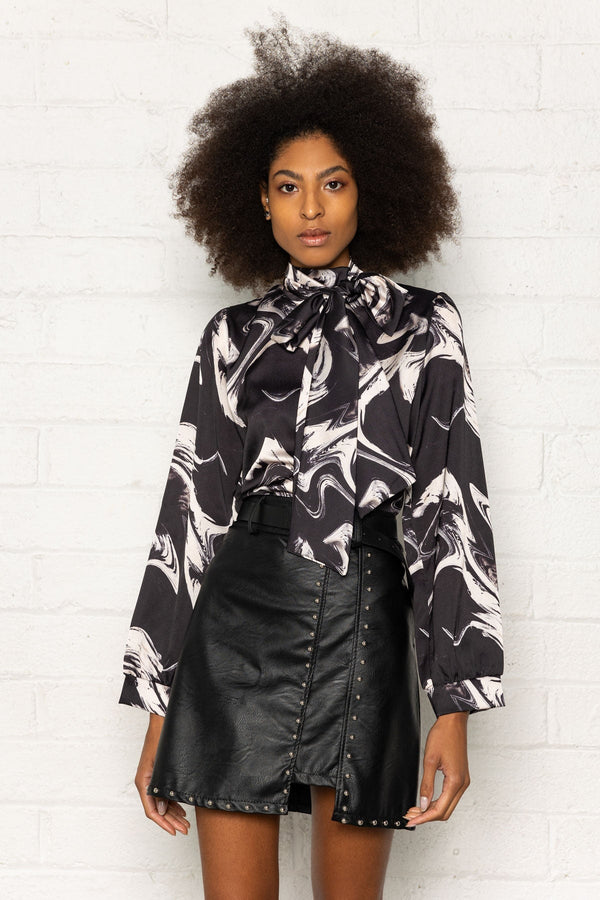 Carraig Donn Sasha Blouse in Black