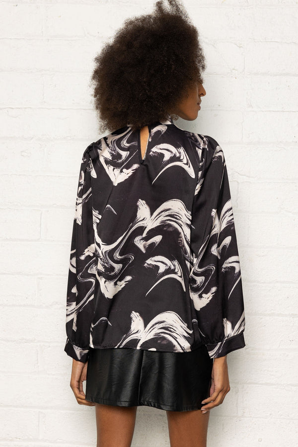 Carraig Donn Sasha Blouse in Black