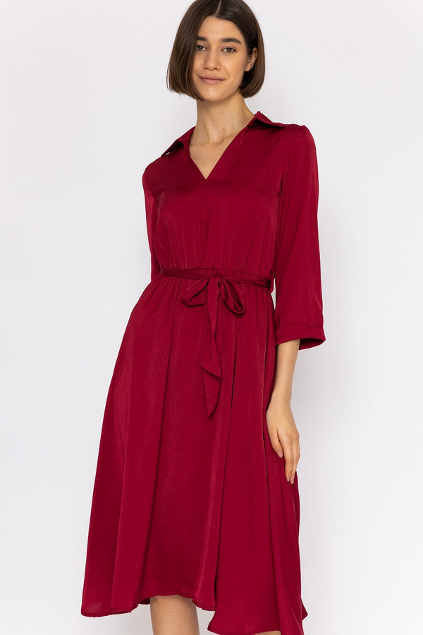 Carraig Donn Satin V-Neck Dress in Burgundy