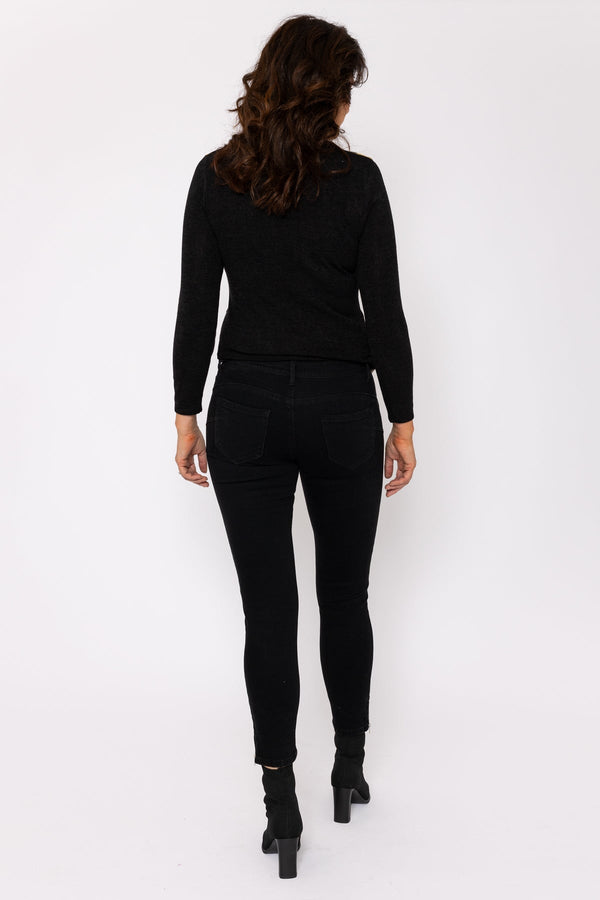 Carraig Donn Short Zip Jeans in Black