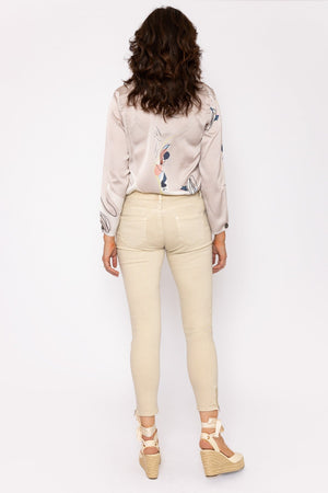 Carraig Donn Short Zip Jeans in Cream