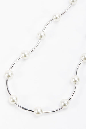 Carraig Donn Silver Tone Curved Pearl Necklace