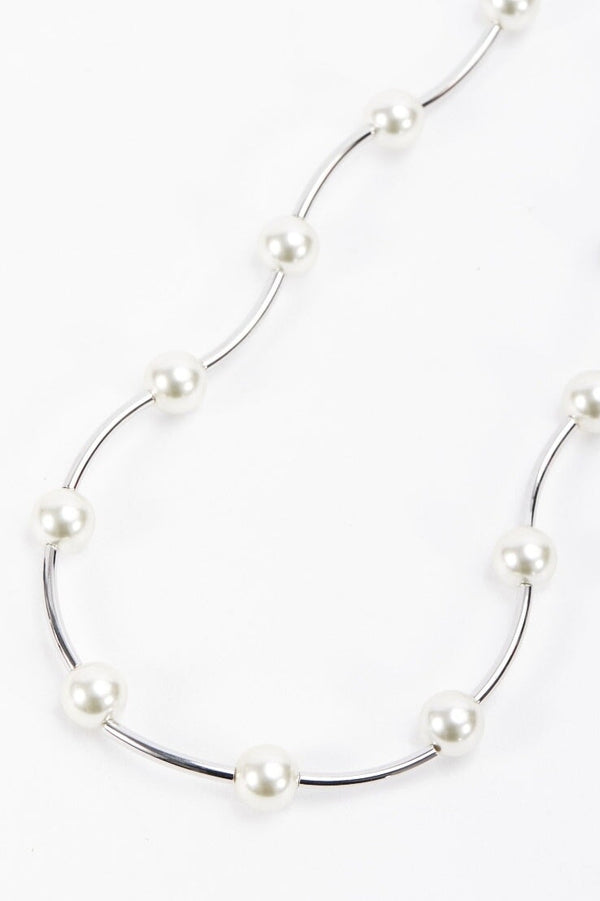 Carraig Donn Silver Tone Curved Pearl Necklace