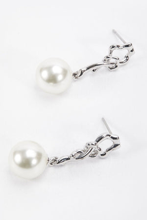 Carraig Donn Silver Tone Drop Pearl Earring