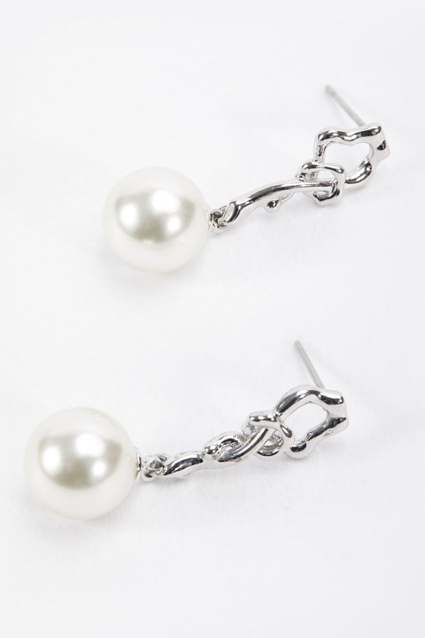 Carraig Donn Silver Tone Drop Pearl Earring