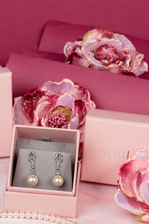 Carraig Donn Silver Tone Drop Pearl Earring