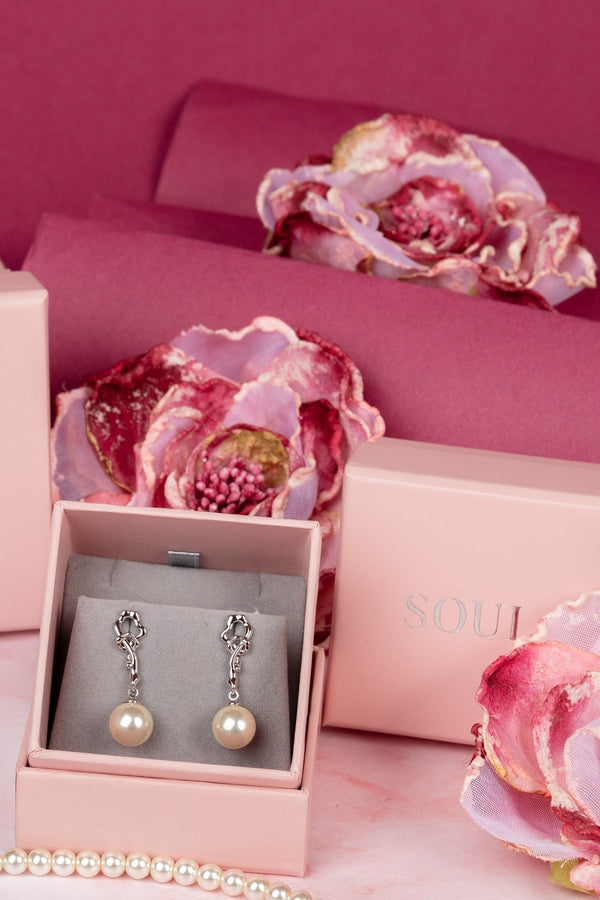 Carraig Donn Silver Tone Drop Pearl Earring