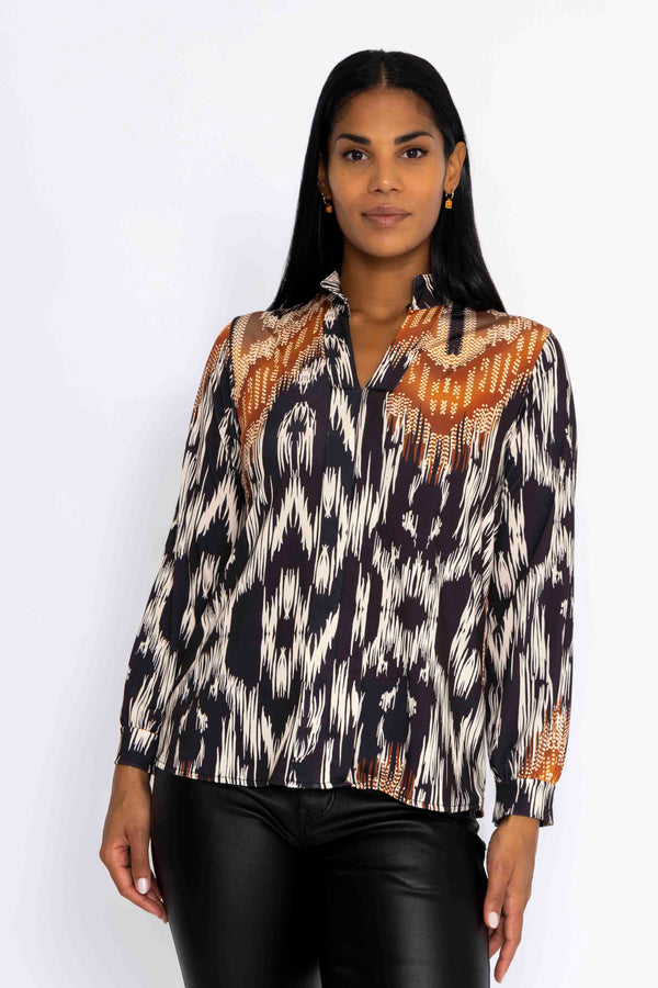 Carraig Donn Soft V-Neck Basic Top in Black
