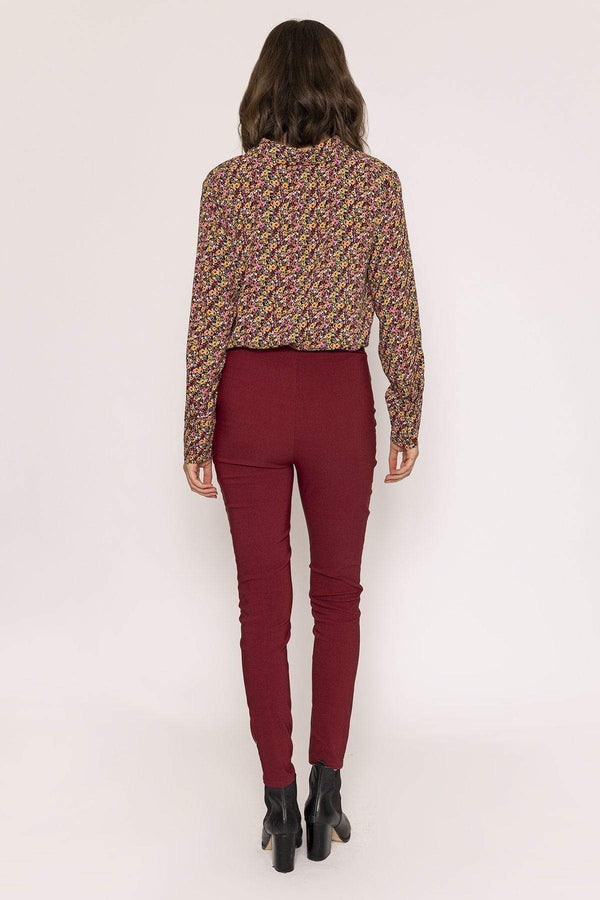 Carraig Donn Stretch Pant in Red