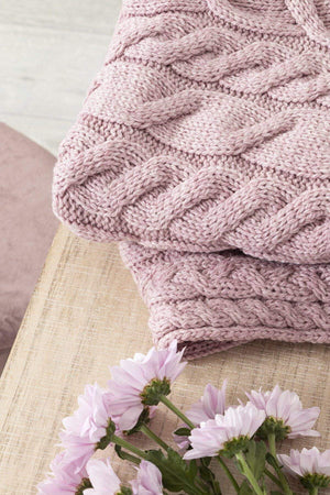 Carraig Donn Super Soft Merino Throw in Pink