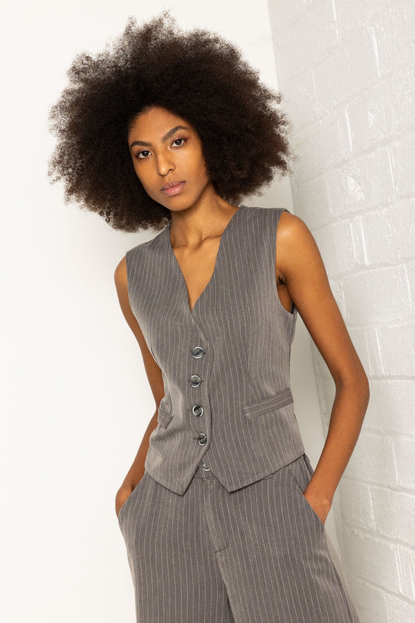Carraig Donn Tailored Waistcoat in Grey