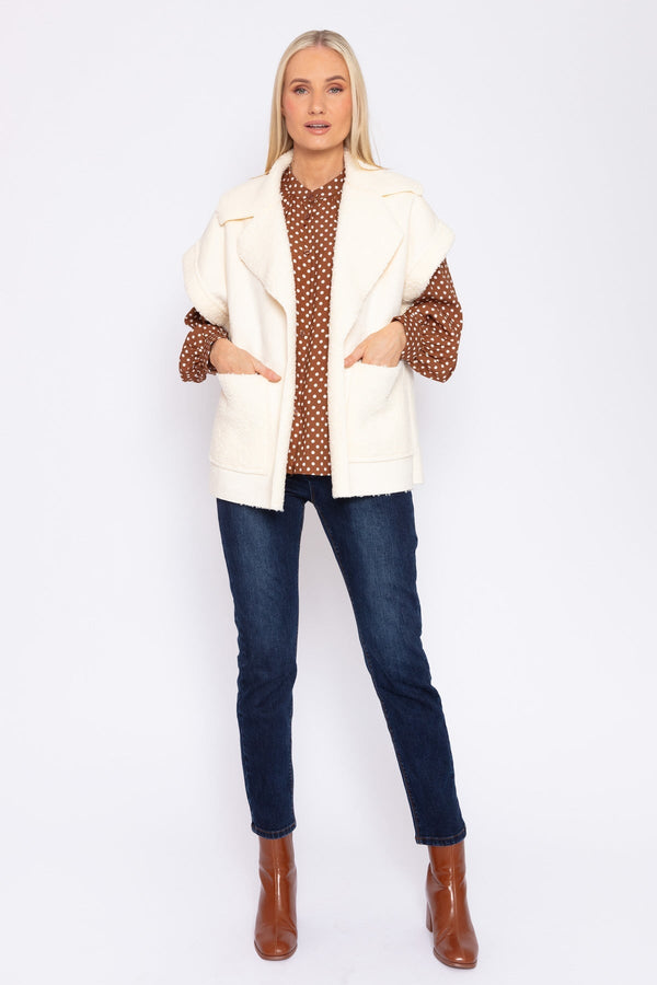 Carraig Donn Teddy Gilet in Ecru