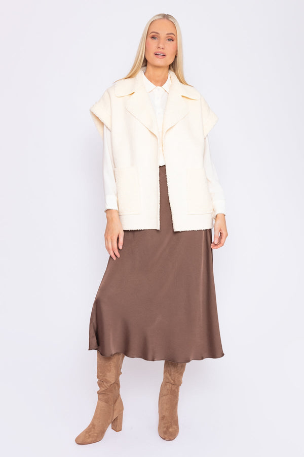 Carraig Donn Teddy Gilet in Ecru