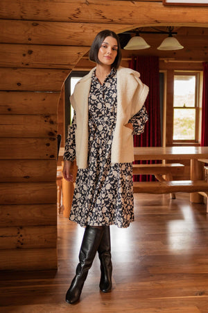 Carraig Donn Teddy Gilet in Ecru