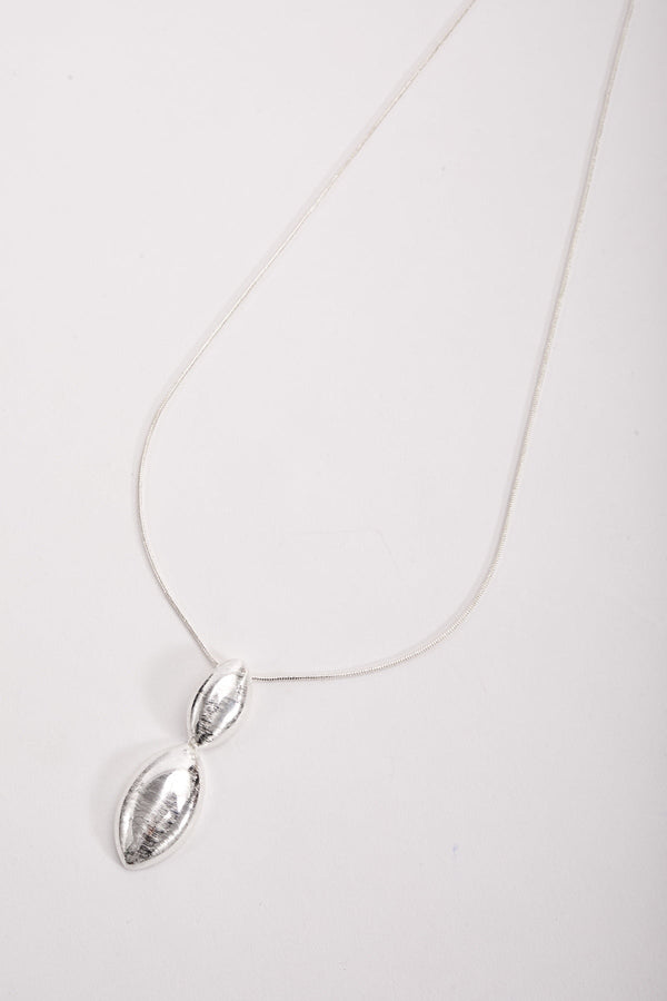 Carraig Donn Textured Drop Necklace
