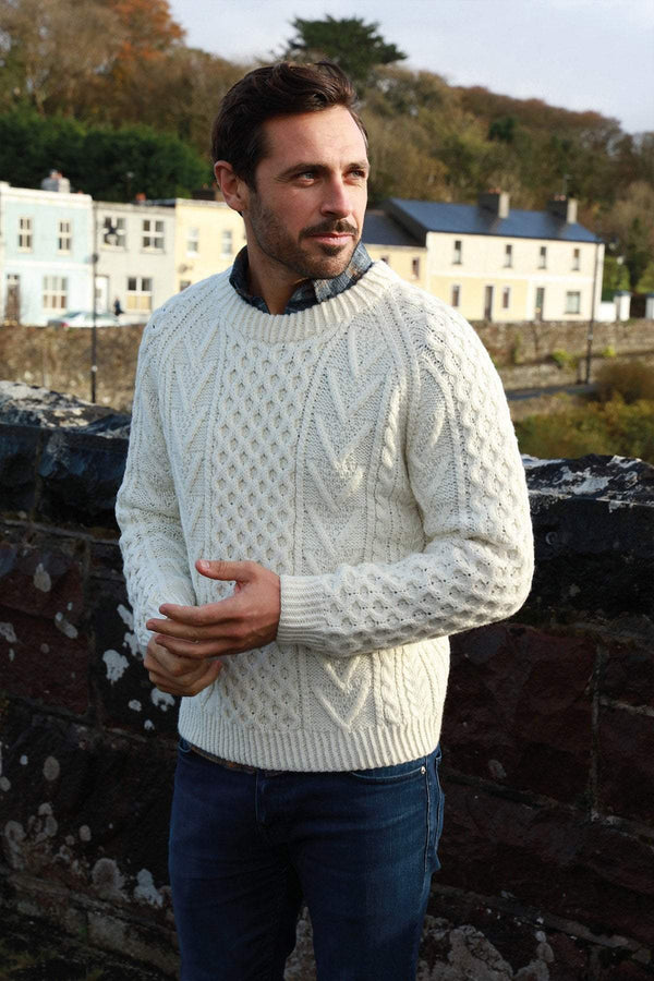 Carraig Donn Unisex Handknit Merino Wool Sweater in White