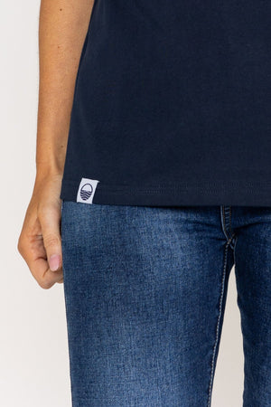 Carraig Donn V-Neck T-Shirt in Navy