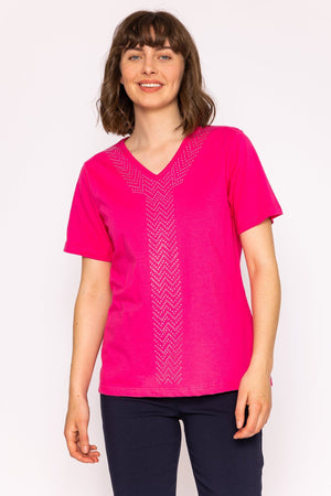 Carraig Donn V-Neck T-Shirt in Raspberry