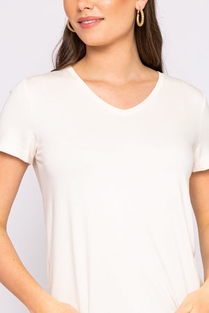 Carraig Donn V Neck Tee in Ecru