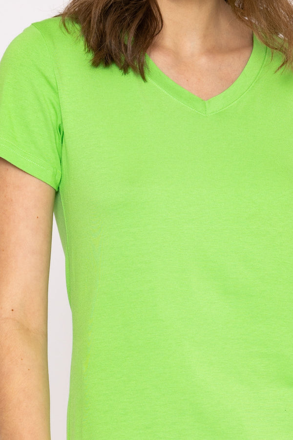 Carraig Donn V Neck Tee in Green