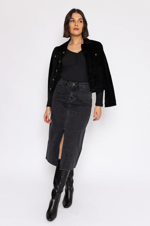 Carraig Donn Vaina Velvet Jacket in Black