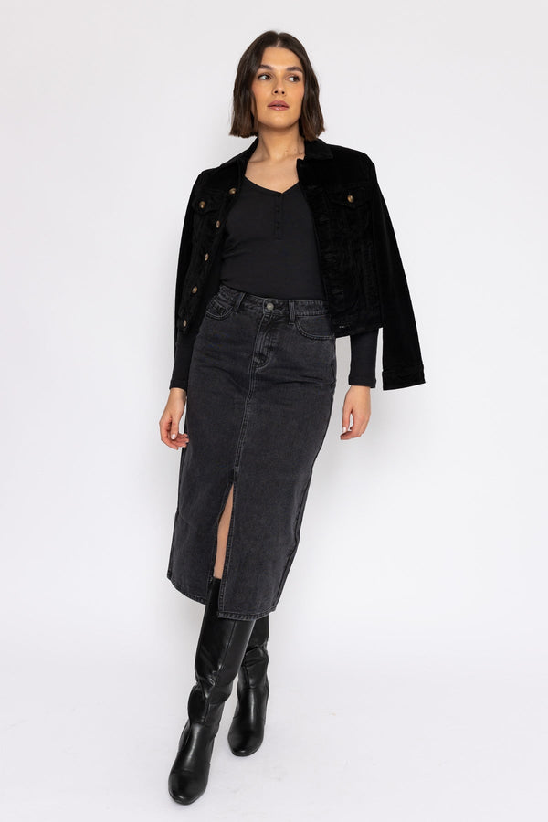 Carraig Donn Vaina Velvet Jacket in Black