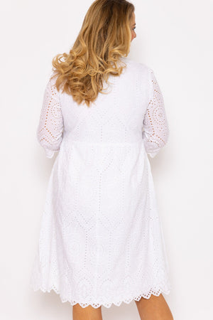 Carraig Donn White Lace Dress