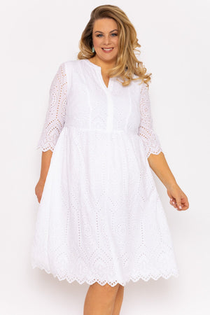 Carraig Donn White Lace Dress