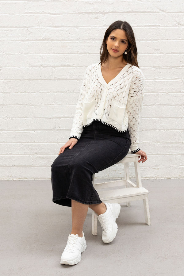Carraig Donn White Tipped Edge Cardigan
