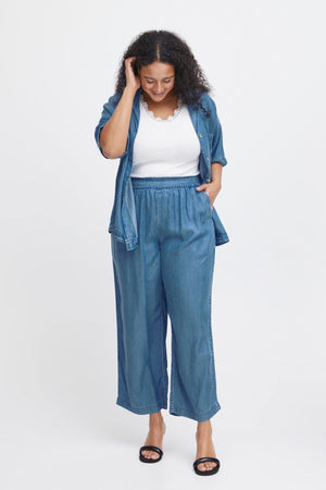 Carraig Donn Wide Leg Jeans in Denim