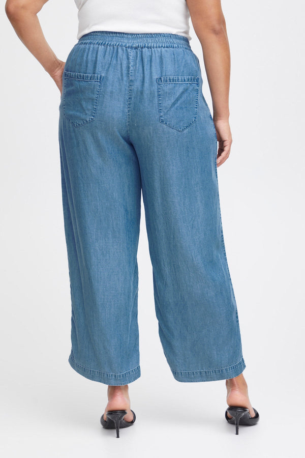 Carraig Donn Wide Leg Jeans in Denim