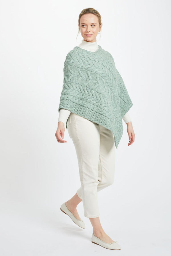 Carraig Donn Women's Super Soft Merino Wool Poncho in Mint