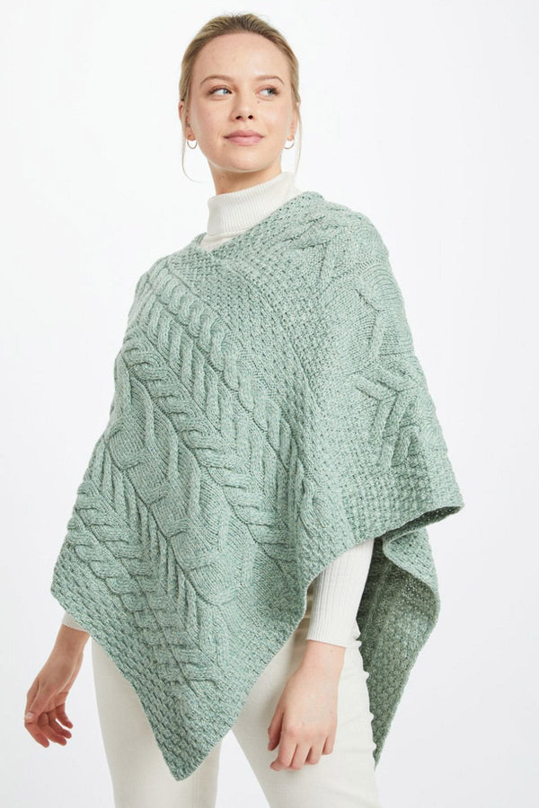 Carraig Donn Women's Super Soft Merino Wool Poncho in Mint