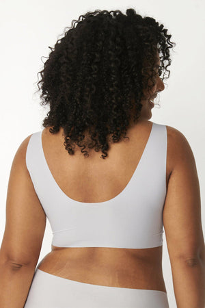 Carraig Donn Zero Feel Top in White
