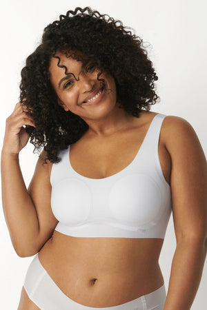Carraig Donn Zero Feel Top in White