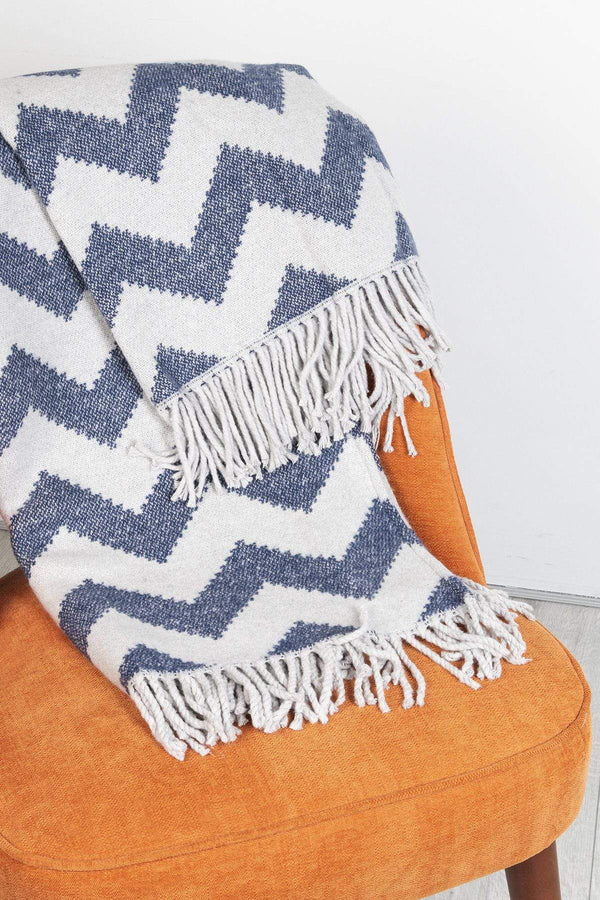 Carraig Donn Ziggy Throw 127x178cm in Navy and Grey